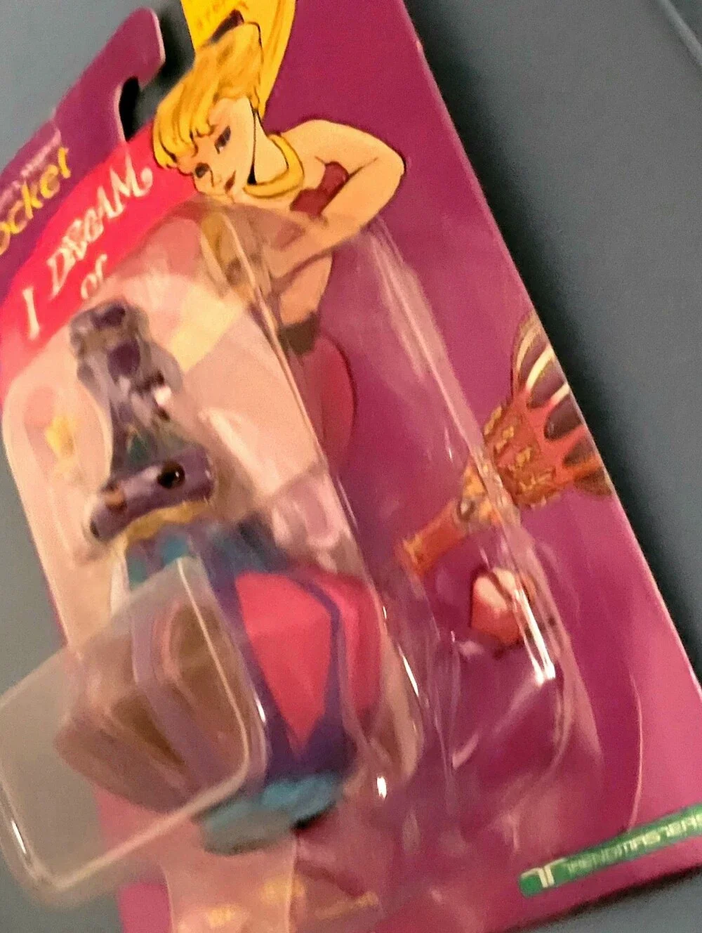 1996 Vintage Trendmasters - 'I Dream Of Jeannie' Purple Locket Mini Figure - NOS